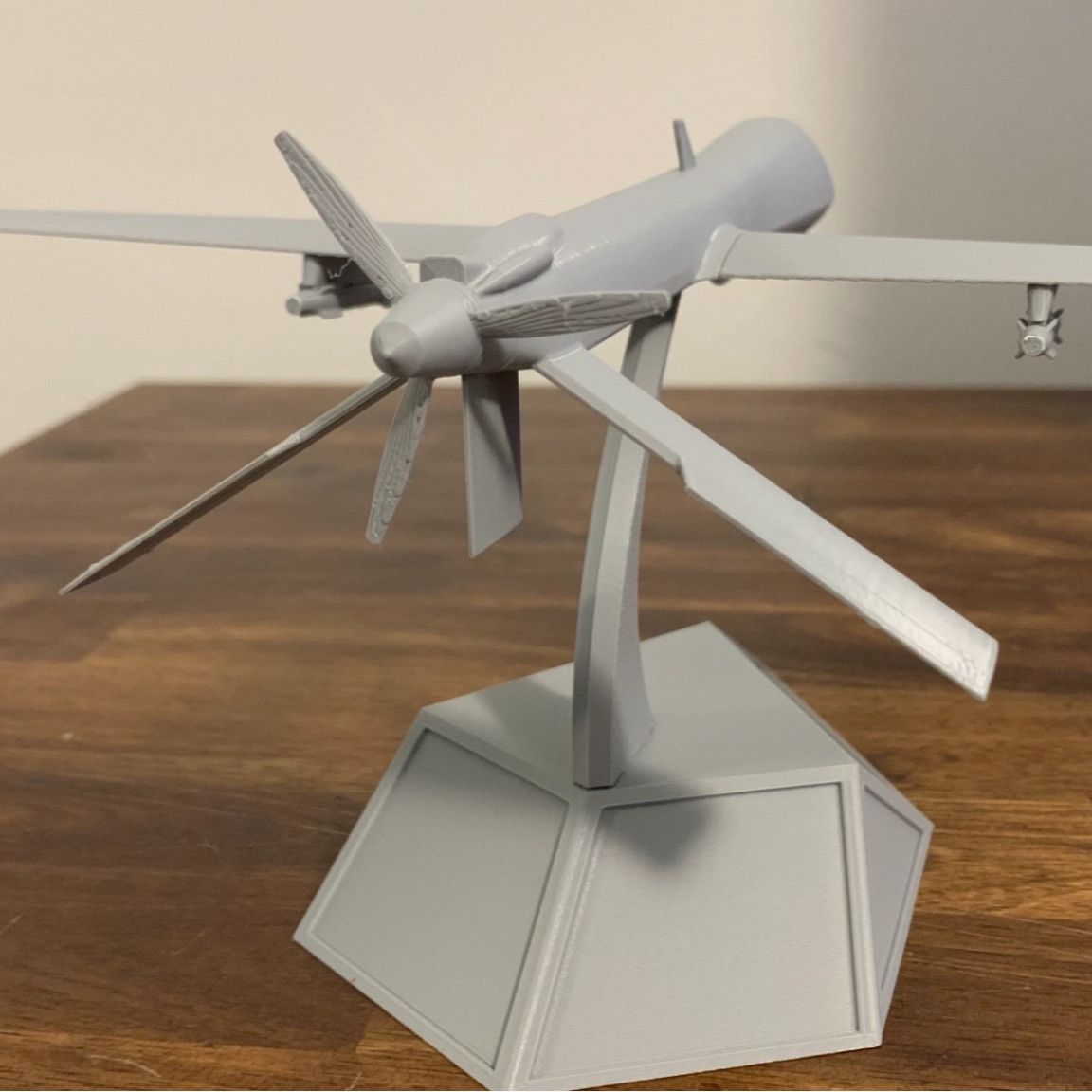 โมเดลเครื่องบินจำลองโดรน MQ-1B - Drone 3D Modeling บทวิจารณ์และราคา